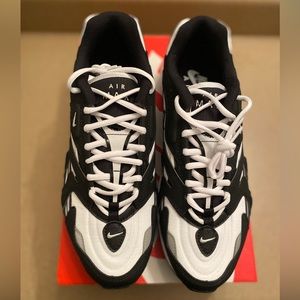 Nike Air Max 96 II
Black White Size 11